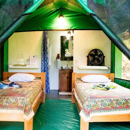 Luna Lodge Carate Luaran gambar
