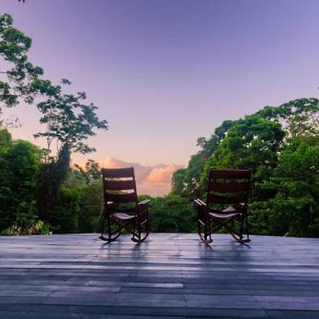 Luna Lodge Carate Luaran gambar