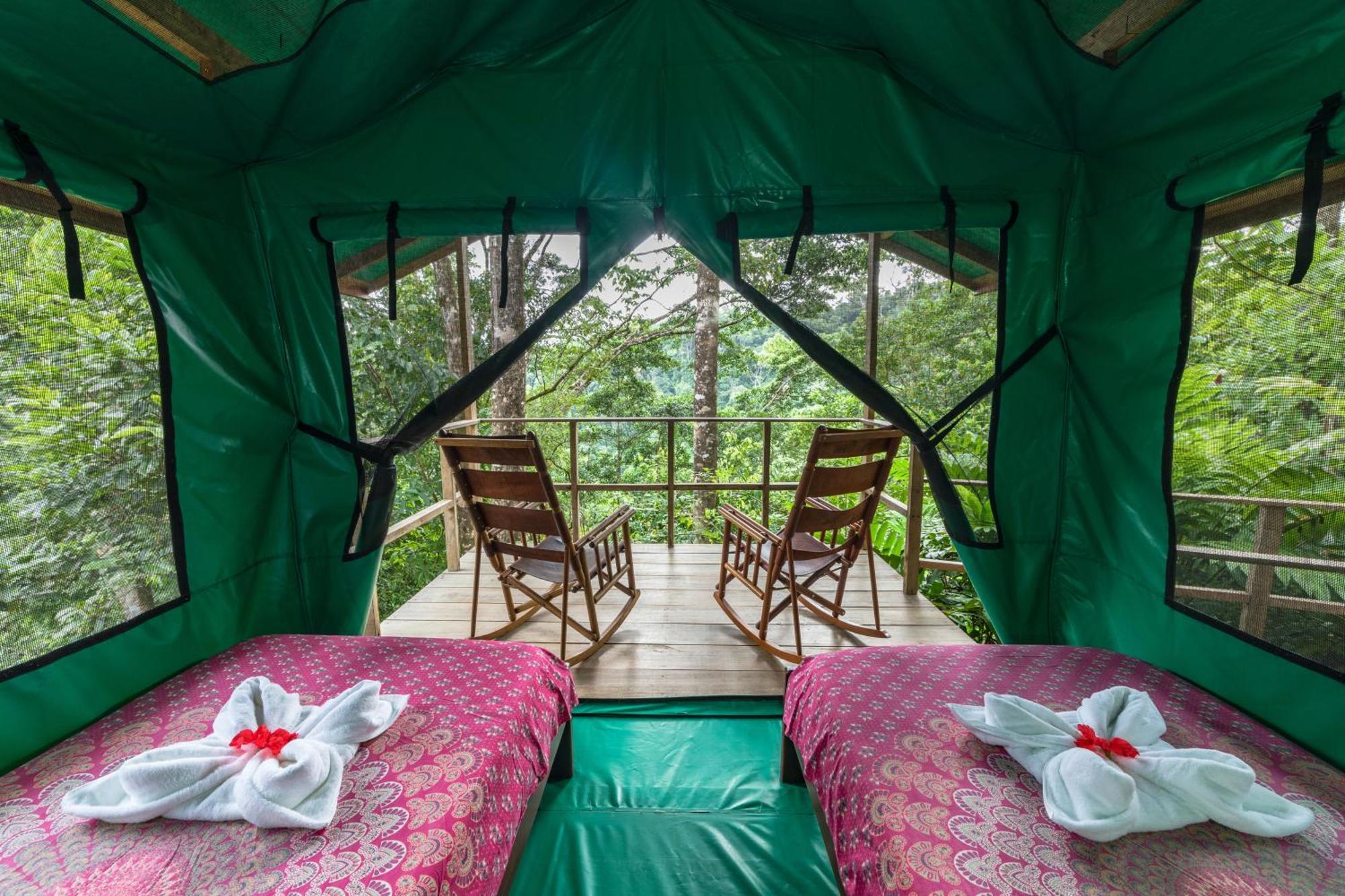 Luna Lodge Carate Luaran gambar