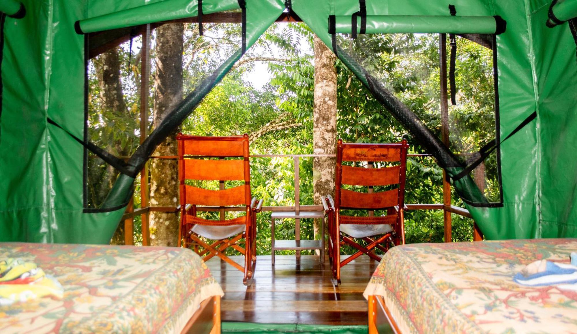 Luna Lodge Carate Luaran gambar