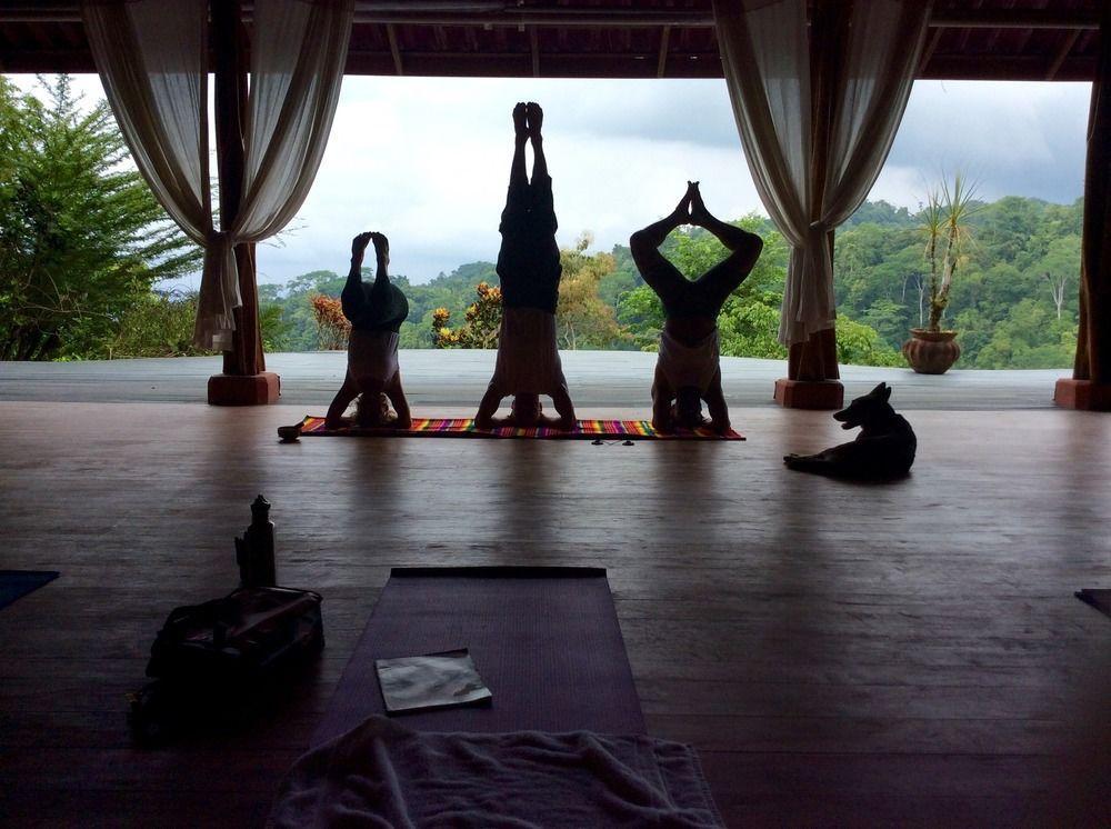 Luna Lodge Carate Luaran gambar