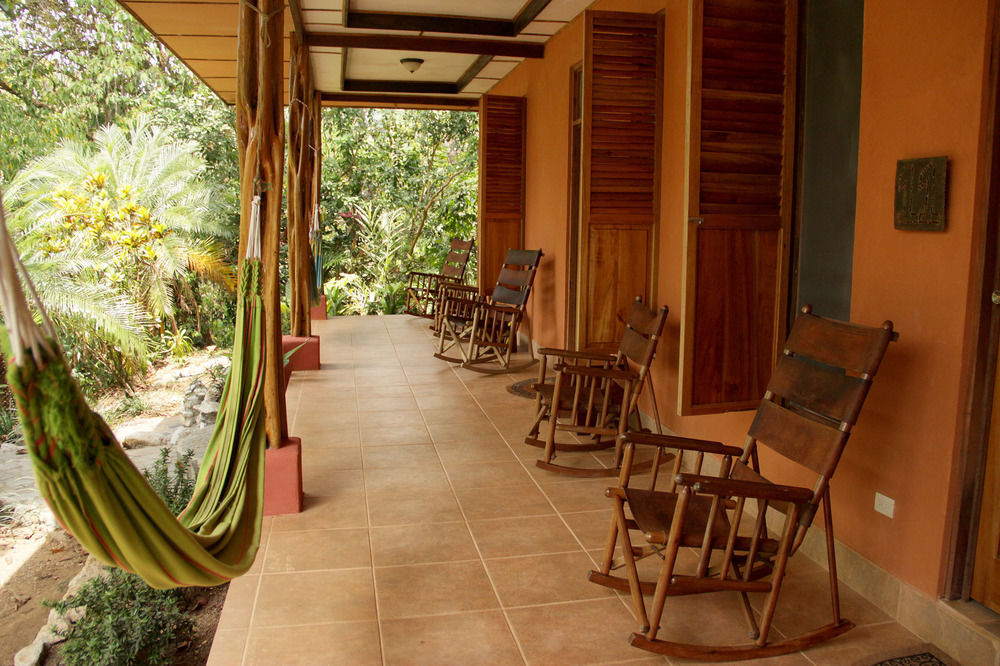 Luna Lodge Carate Luaran gambar